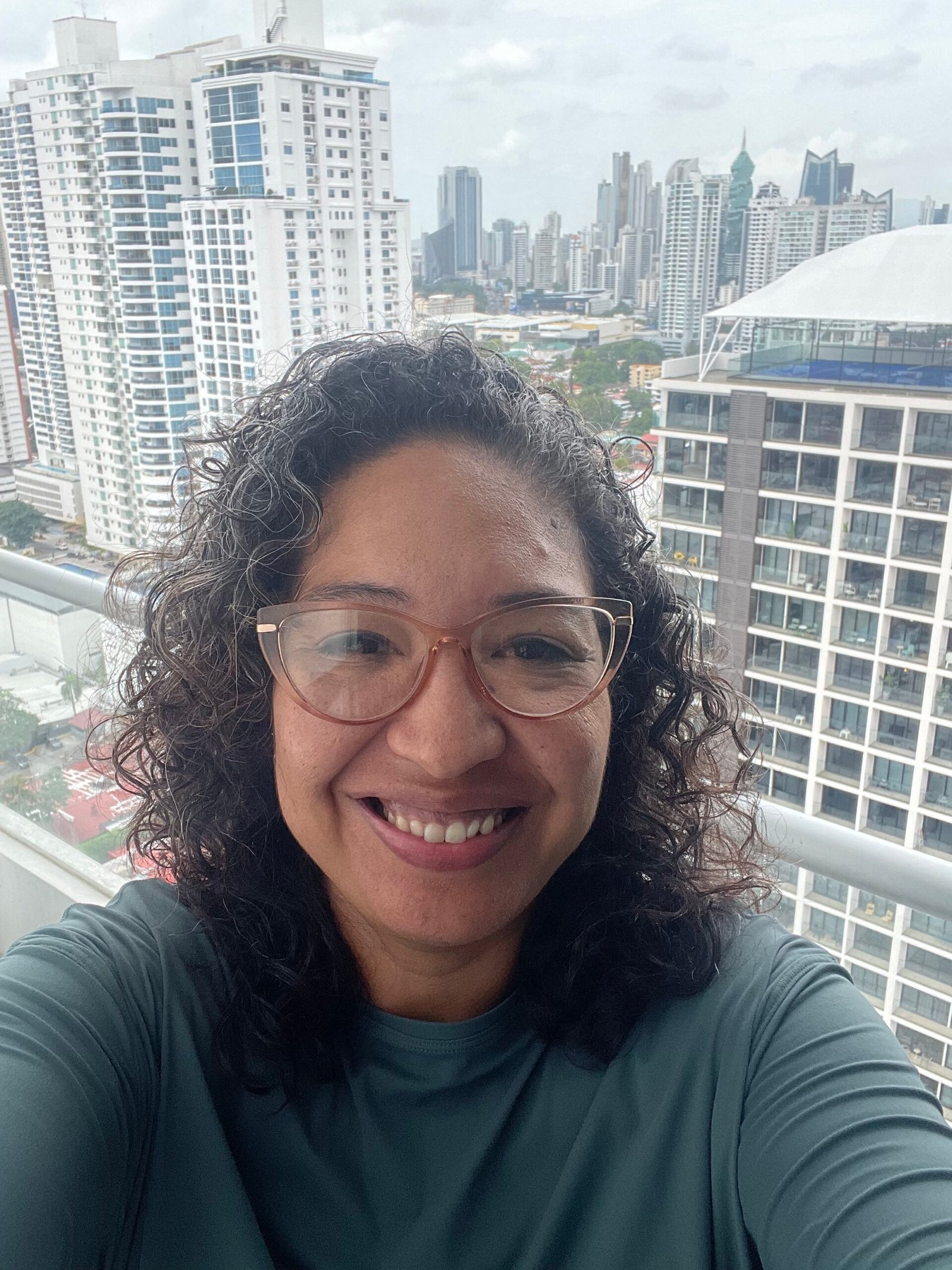 Karla Carrera, fundadora de AstroGuía Para Ti, en Ciudad de Panamá